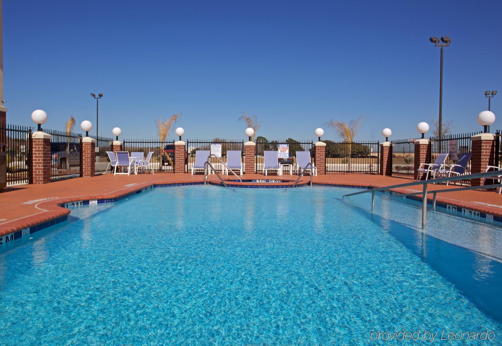 Holiday Inn Express Hotel & Suites Waller By Ihg Kültér fotó